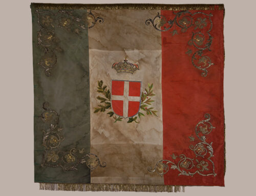 Bandiera tricolore della Società